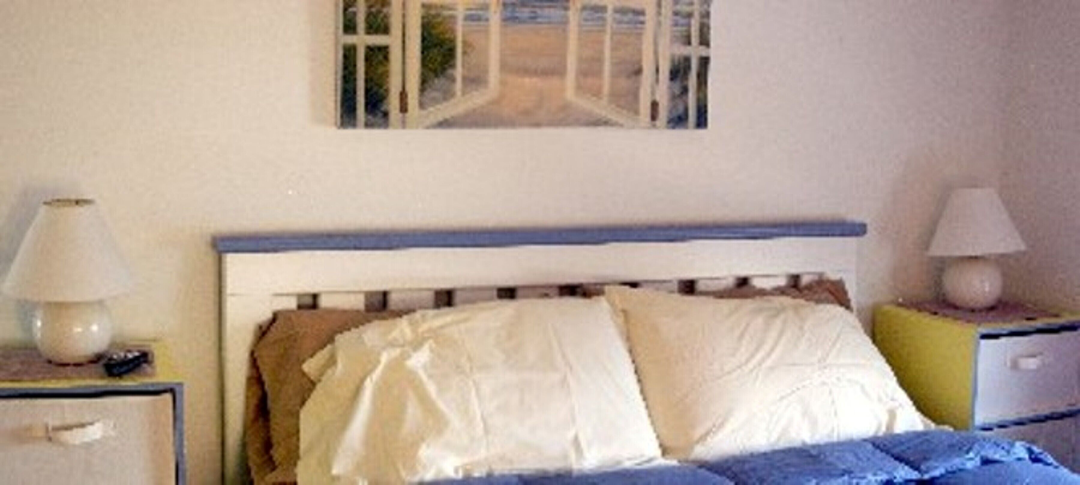 2 makuuhuonetta, silitysrauta/-lauta, ilmainen Wi-Fi, vuodevaatteet