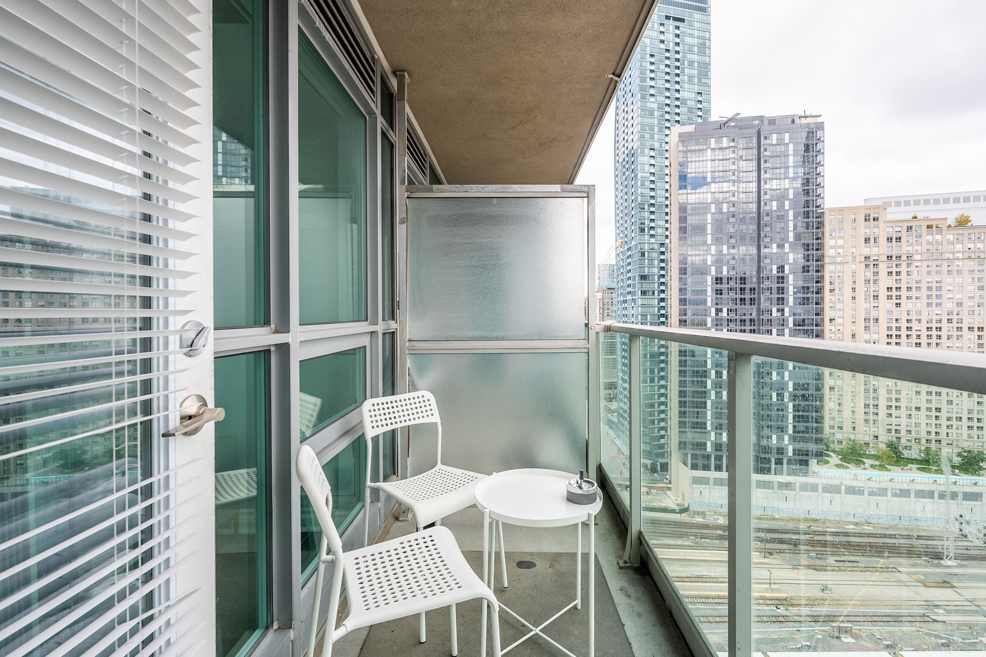 GLOBALSTAY 1 Bedroom & Den Condo in the Heart of Downtown Toronto