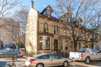 Gorgeous 4 Bedroom Heritage House