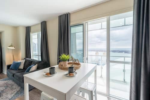 Design Apartment, 2 Bedrooms, Balcony, Lake View | Private kitchen | Full-size fridge, microwave, oven, stovetop