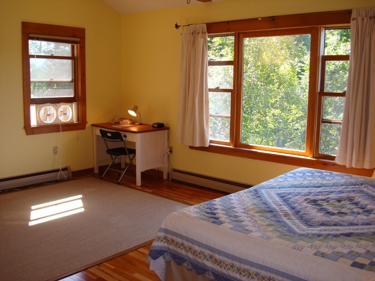 Splendid Green Mountain Retreat with Views & Pond