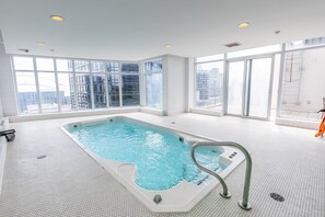 Fitness facility - Simply Comfort, Stylish Downtown Apartment (Toronto)