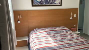 2 sovrum, mörkläggningsgardiner, strykjärn/strykbräda och gratis wi-fi