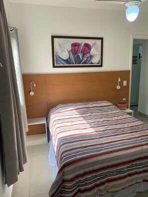 2 bedrooms, blackout curtains, iron/ironing board, free WiFi - PORTO REAL APARTMENT WITH SPECTACULAR VIEWS (Rio de Janeiro)