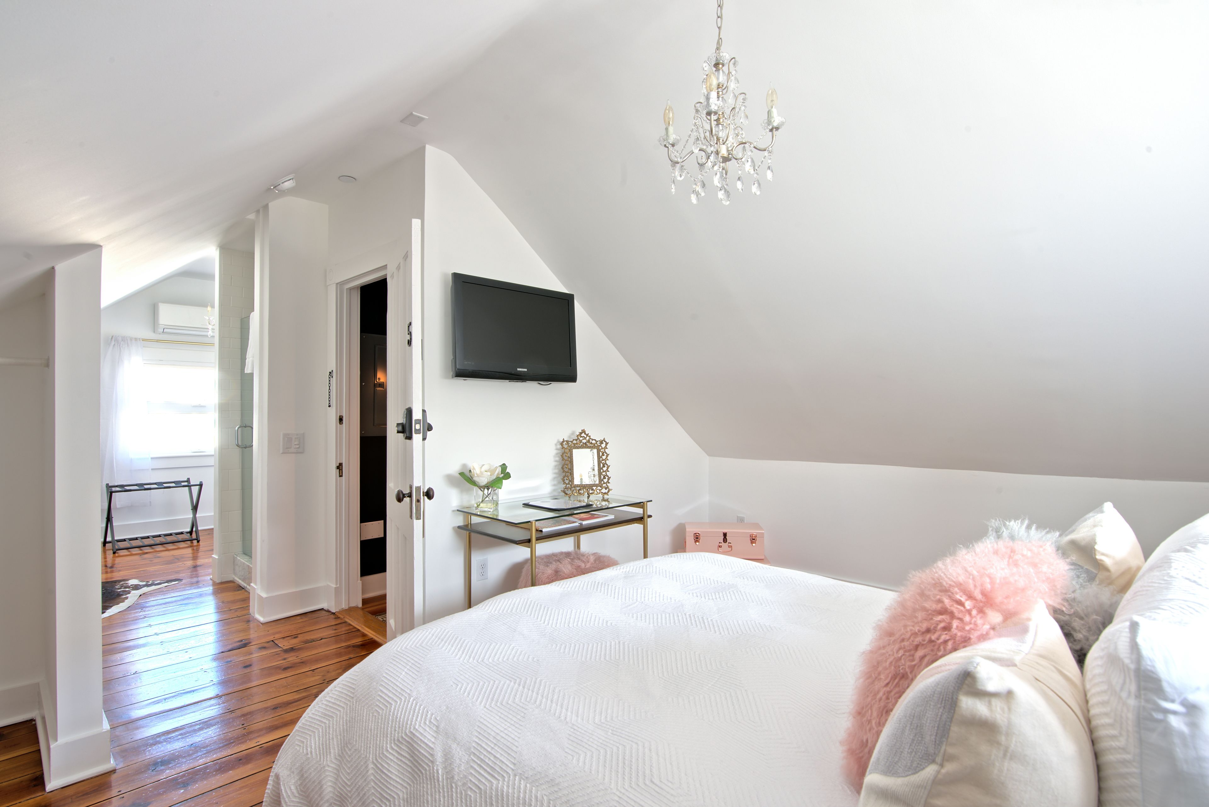 华丽 顶层房, 1 张大床, 无烟房 (Deluxe Suite) | 高档床上用品、Select Comfort 床、迷你吧、特色装修