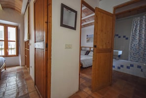 2 soverom, reiseseng for barn, wi-fi (inkludert) og sengetøy