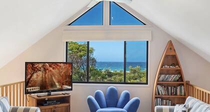 Yabbarra Sands - Enjoy the beachside lifestyle.