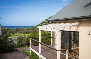 Terrace/patio - Yabbarra Sands - Enjoy the beachside lifestyle. (Dalmeny)