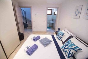 3 bedrooms, in-room safe, iron/ironing board, WiFi - Lovely Villa, Panoramic View, Garden, Swimming Pool, Near The Sea  (Quartu sant'elena)