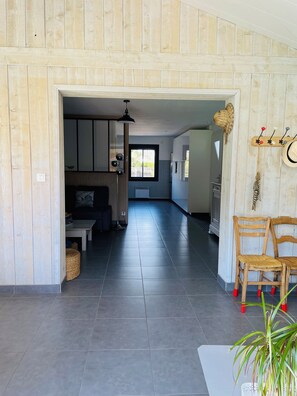 Interior - At the heart of the Bassin d'Arcachon at LANTON near ANDERNOS (Lanton)