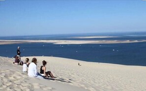 Plage à proximité, chaises longues