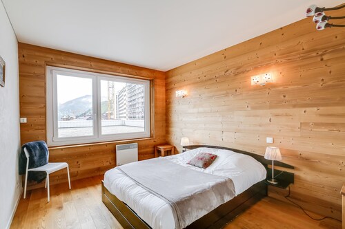 Mountain type apartment 6-8 people at the foot of the slopes