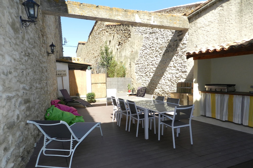 Gite Le Vieux Pressoir, Montlaur. Near Carcassonne. In the heart of the Corbières!