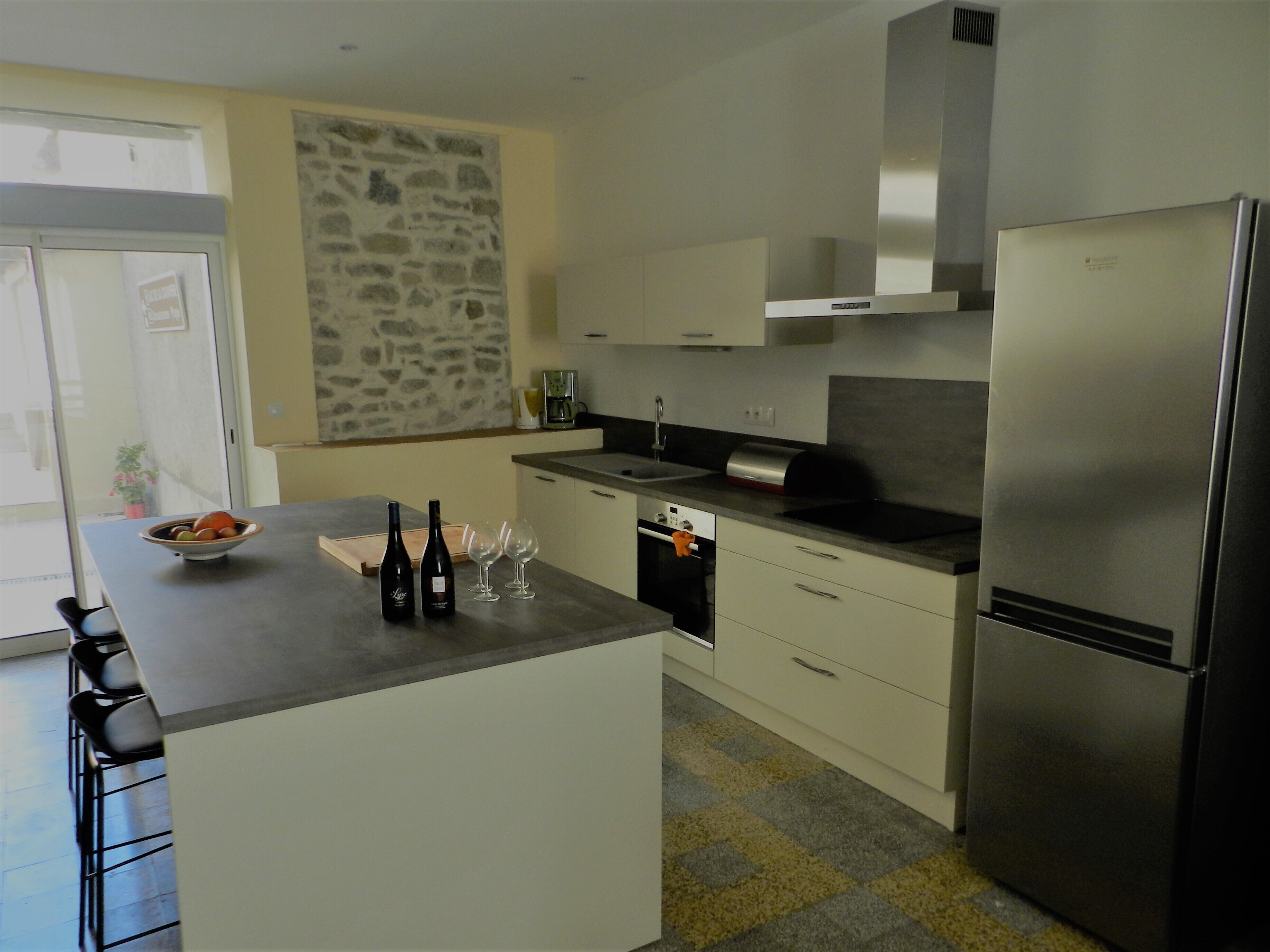 Gite Le Vieux Pressoir, Montlaur. Near Carcassonne.  In the heart of the Corbières!