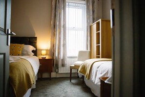 2 bedrooms, iron/ironing board, WiFi, bed sheets - Luxury Spacious Apartment, Sleeps 4 (Gateshead, Newcastle upon Tyne, Tyne and Wear)