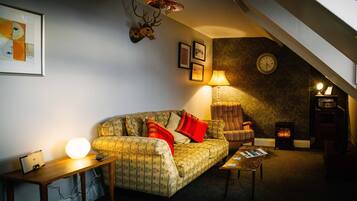 TV, fireplace, stereo