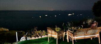 Elba, Sunshine Coast, your home by the sea