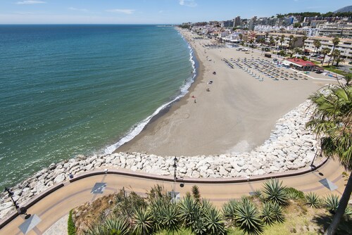 Remontoitu studio, josta on upeat merinäkymät