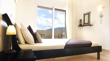 2 dormitorios, tabla de planchar con plancha, wifi gratis y ropa de cama