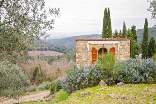 Lovely country house in the Chianti region, for 4 persons, near Siena