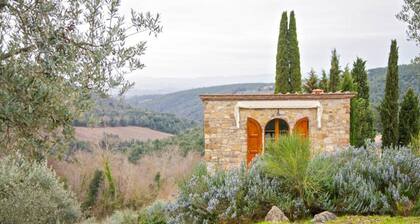 Ihana villa Chianti-maalaistalossa 4 hengelle lähellä Sienaa