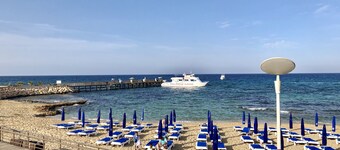 BEAUTIFUL 2 BED VILLA, PRIVATE POOL, WIFI, CLOSE TO BEACH/MARINA SHOPS & BARS