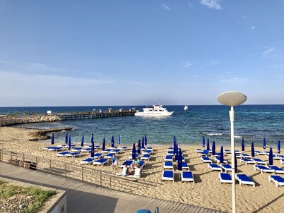 BEAUTIFUL 2 BED VILLA, PRIVATE POOL, WIFI, CLOSE TO BEACH/MARINA SHOPS & BARS