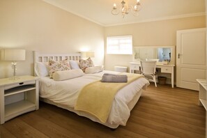 1 Schlafzimmer, Zimmersafe, Bügeleisen/Bügelbrett, kostenloses WLAN