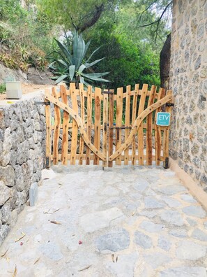 Property grounds - Cala Deia, simply the best stunning sea views and a stroll to the cala beach. (Deia)