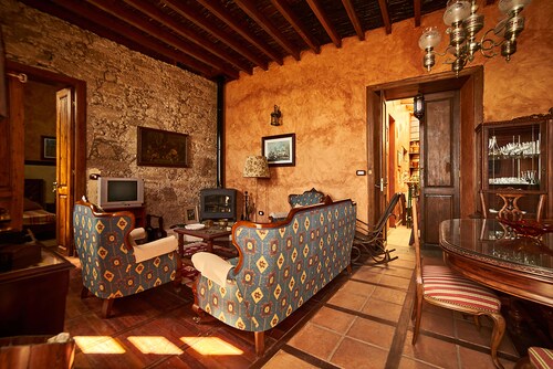 Alte Schule von (Alte Schule von) 1840 Wifi