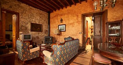 Alte Schule von (Alte Schule von) 1840 Wifi