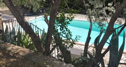 4 Bed 4 Bath Provencal Hillside Villa nr Medieval Village / Heated Pool/ air con