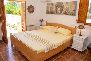 5 間睡房、熨斗/熨衫板、可攜式嬰兒床、免費 Wi-Fi