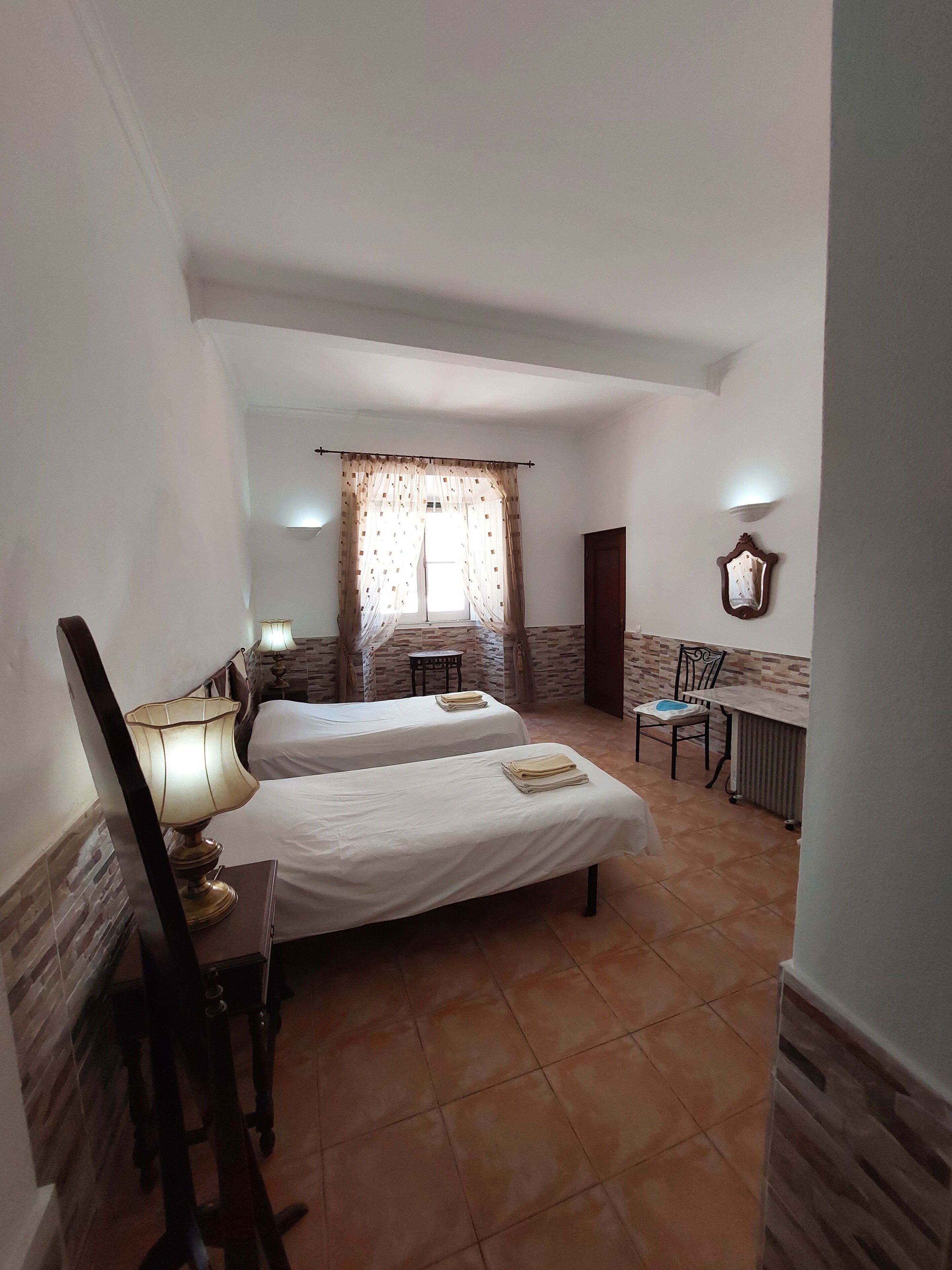 3 bedrooms, in-room safe, iron/ironing board, travel cot