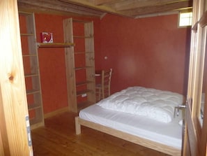 5 bedrooms, wheelchair access