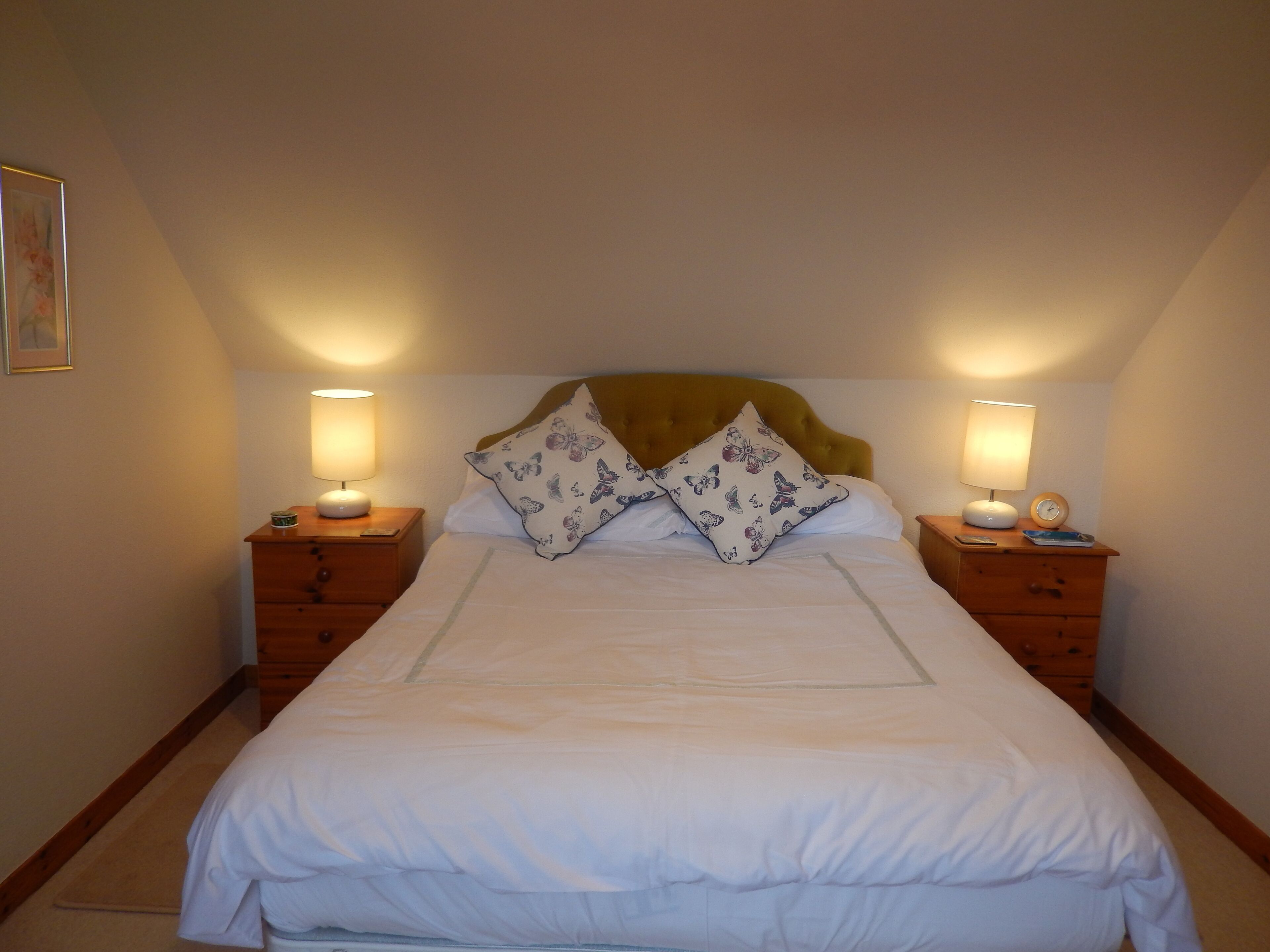 3 室のベッドルーム、アイロン / アイロン台、WiFi (無料)、ベッドシーツ