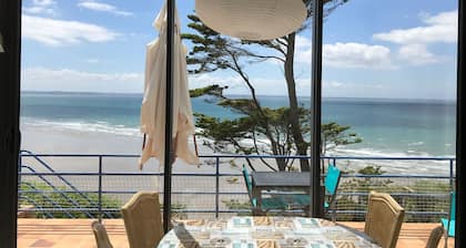 VILLA FALAISE VISTA COMPLETA AL MAR