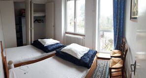 7 chambres, fer et planche à repasser, Wi-Fi