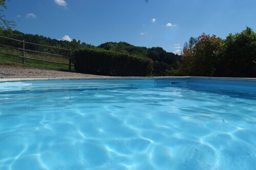 Hermosa casa de campo restaurada con piscina, muy privada.
