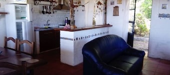 house with two bedrooms for 5/6 people located in the hill of the bull, garage