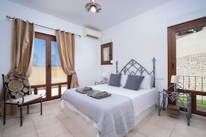 5 chambres, coffres-forts dans les chambres, fer et planche Ă repasser