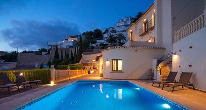Large Luxury Family Villa Moraira, Private Pool, WiFi, A/C,
