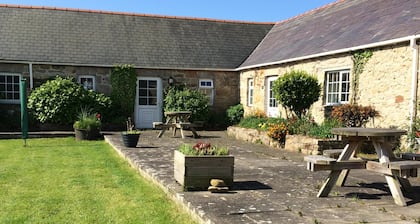 Lemmikkiystävällinen mökki ilmainen Wi-Fi. Ihanteellinen tukikohta Isle of An ...