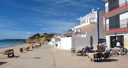 Suuri 3 makuuhuoneen talo, erittäin hyvin varusteltu, kotimme kotoa