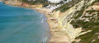 Large 3 Bedroom House, Very Well Equipped, Our Home From Home