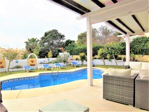 Outdoor pool, a heated pool - Best Location in Benalmadena! 5 Bedroom Villa Beach & Marina 5 mins Sleeps 12
(Benalmádena)