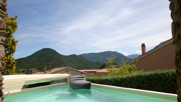 Pool - Villa with private pool and garden - Free Wifi. Walking distance to TOWN (Quillan)