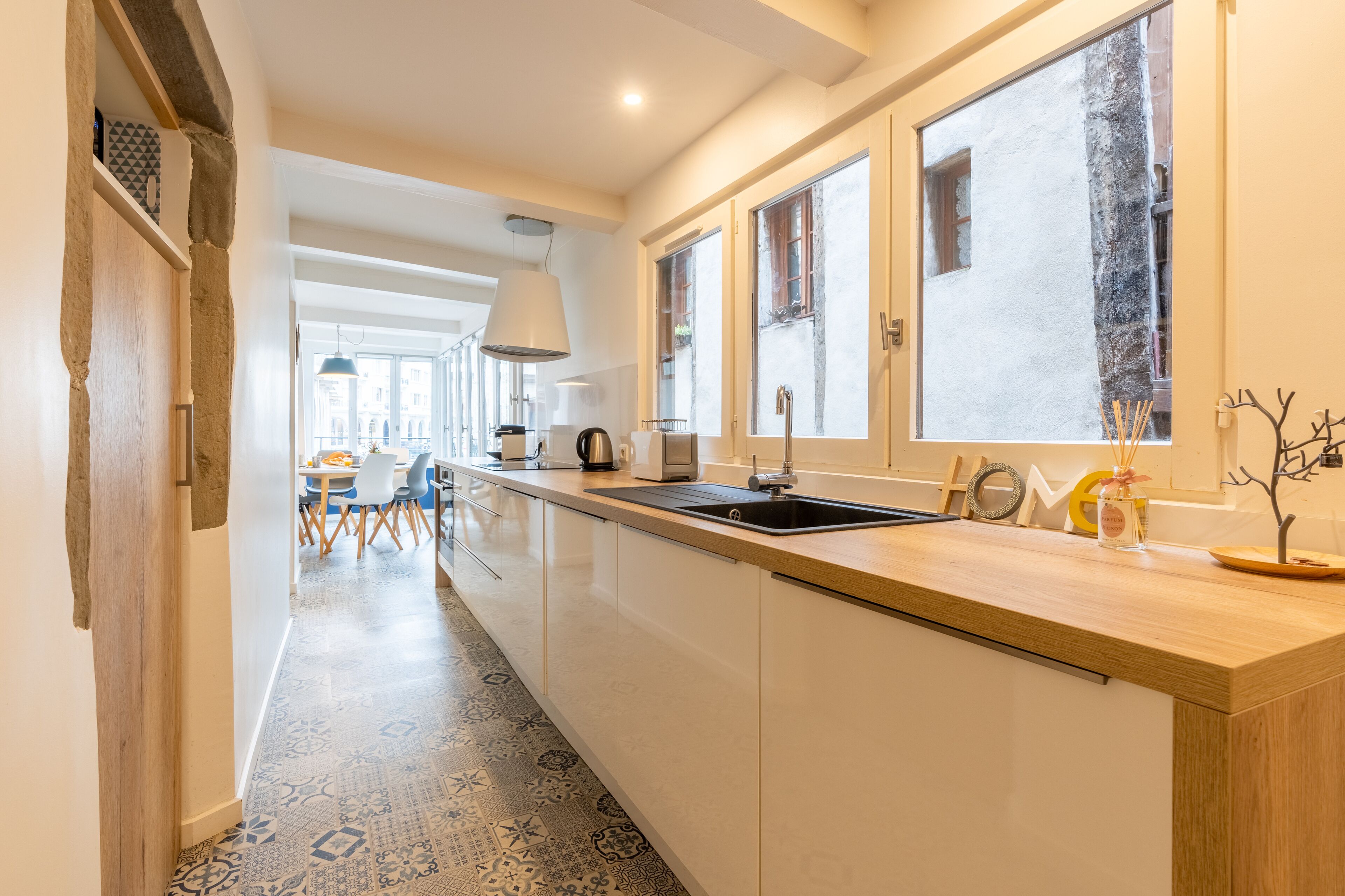 Appartement de charme atypique sur 55 m2 au coeur de la vieille ville !