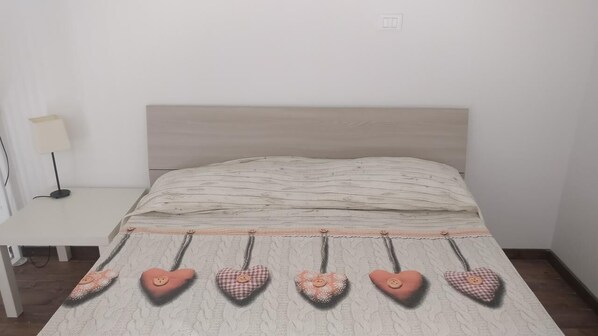 2 Schlafzimmer, Bügeleisen/Bügelbrett, Bettwäsche