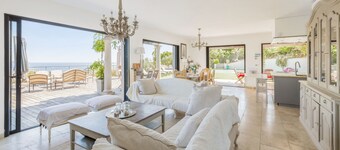 Prestigious villa GOLFE DE ST TROPEZ, swimming pool at 29° all year round, 180° view